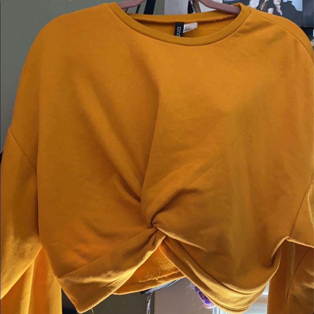 Cropped sweater